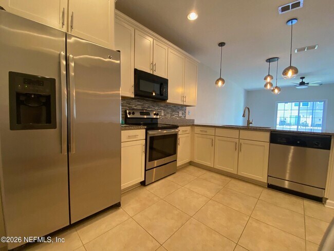 Building Photo - 11312 Estancia Villa Cir