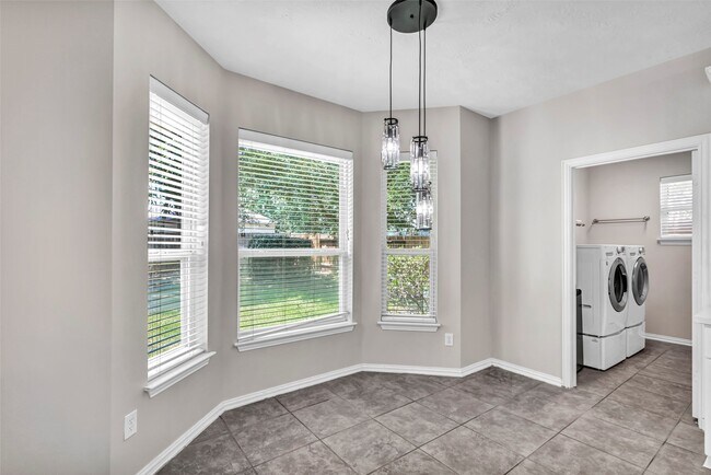 Building Photo - 3 Renoir Trail Pl