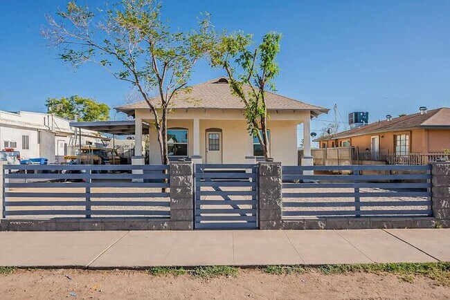 Primary Photo - Beautiful Home in Phoenix Arizona