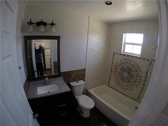 Building Photo - 8903 Old County Dr