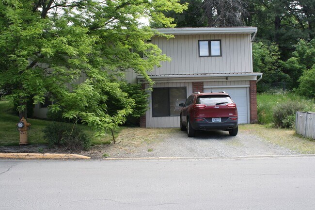 Primary Photo - 1313-1315 NE Harvey Road