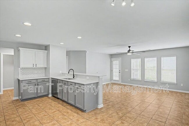 Building Photo - 4 Bainbridge Way