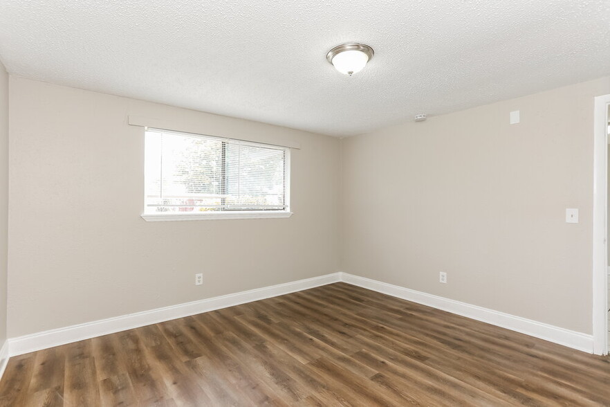 Building Photo - 11075 Bluehill Dr