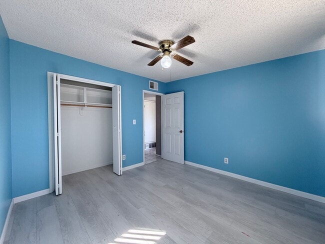 Building Photo - 3BR/2BA with Carport 1,958 sq.ft. rental in Sierra Vista, AZ