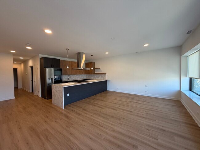 Building Photo - 2109 S Ashland Ave