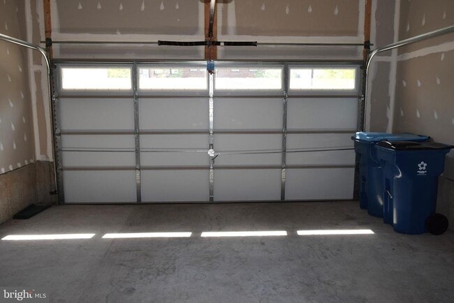 Building Photo - 23079 Sullivans Cove Sq