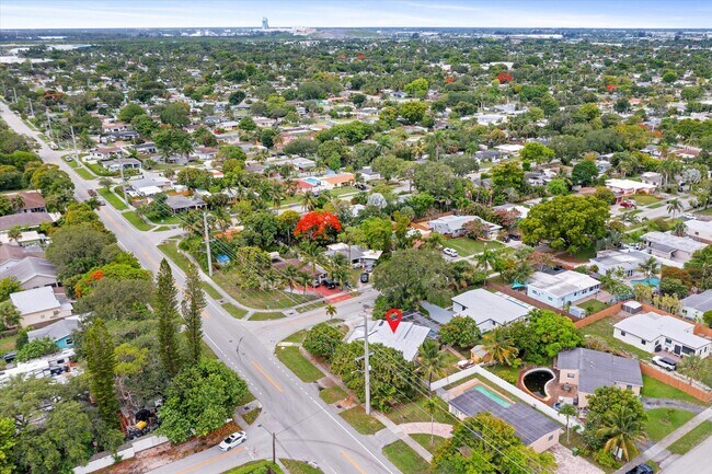 Building Photo - 3101 SW 16th St