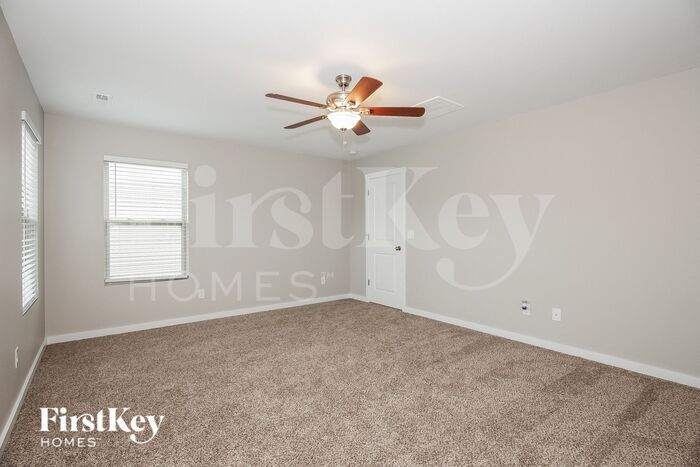 Building Photo - 6620 Nathan Dr