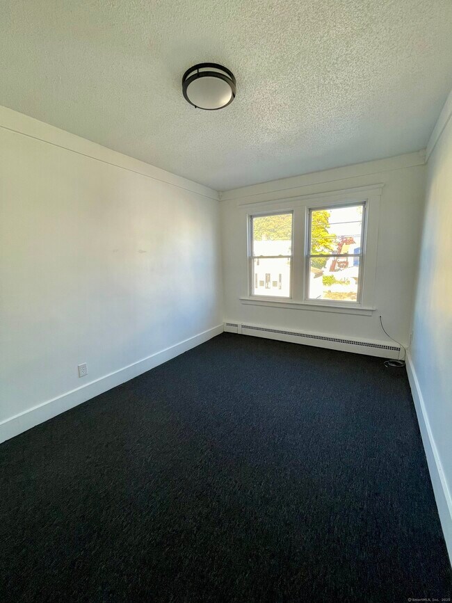 Building Photo - 46 George St