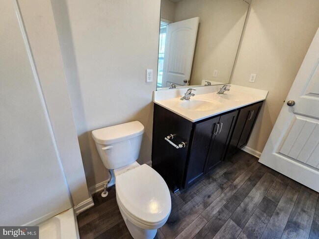 Building Photo - 401 Wood Duck Dr