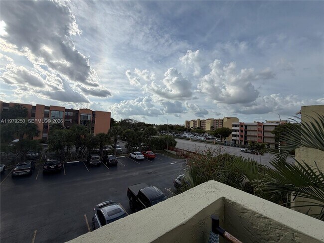 Building Photo - 9390 W Flagler St