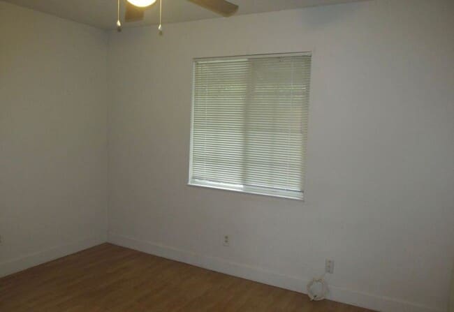 Building Photo - Super Cute 3/2 Rancho Cordova Home!! **Ple...