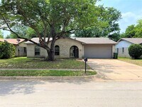 Building Photo - 2310 Dartmouth Dr