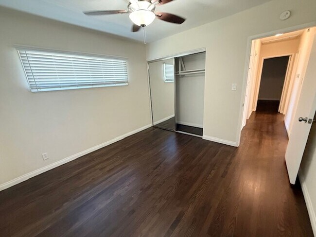 Building Photo - WONDERFUL LAKEWOOD HOME-NEW ON MARKET!!