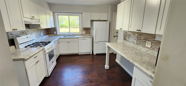 Building Photo - 1145 Mackinac Dr