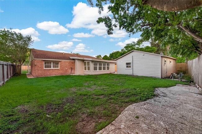 Building Photo - 11206 Huggins Dr