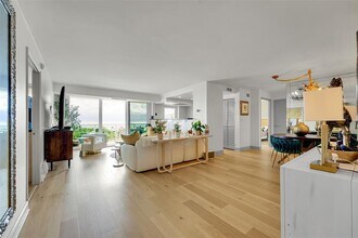 Building Photo - 2841 N Ocean Blvd