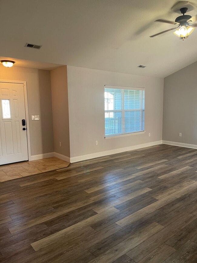 Building Photo - May 5th