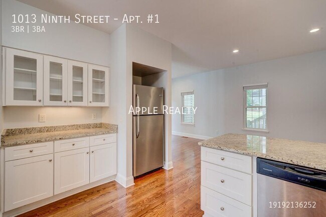 Building Photo - 1013 Ninth Street-Apt. #1