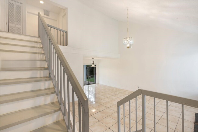 Building Photo - 9587 SW 148th Ave Cir E