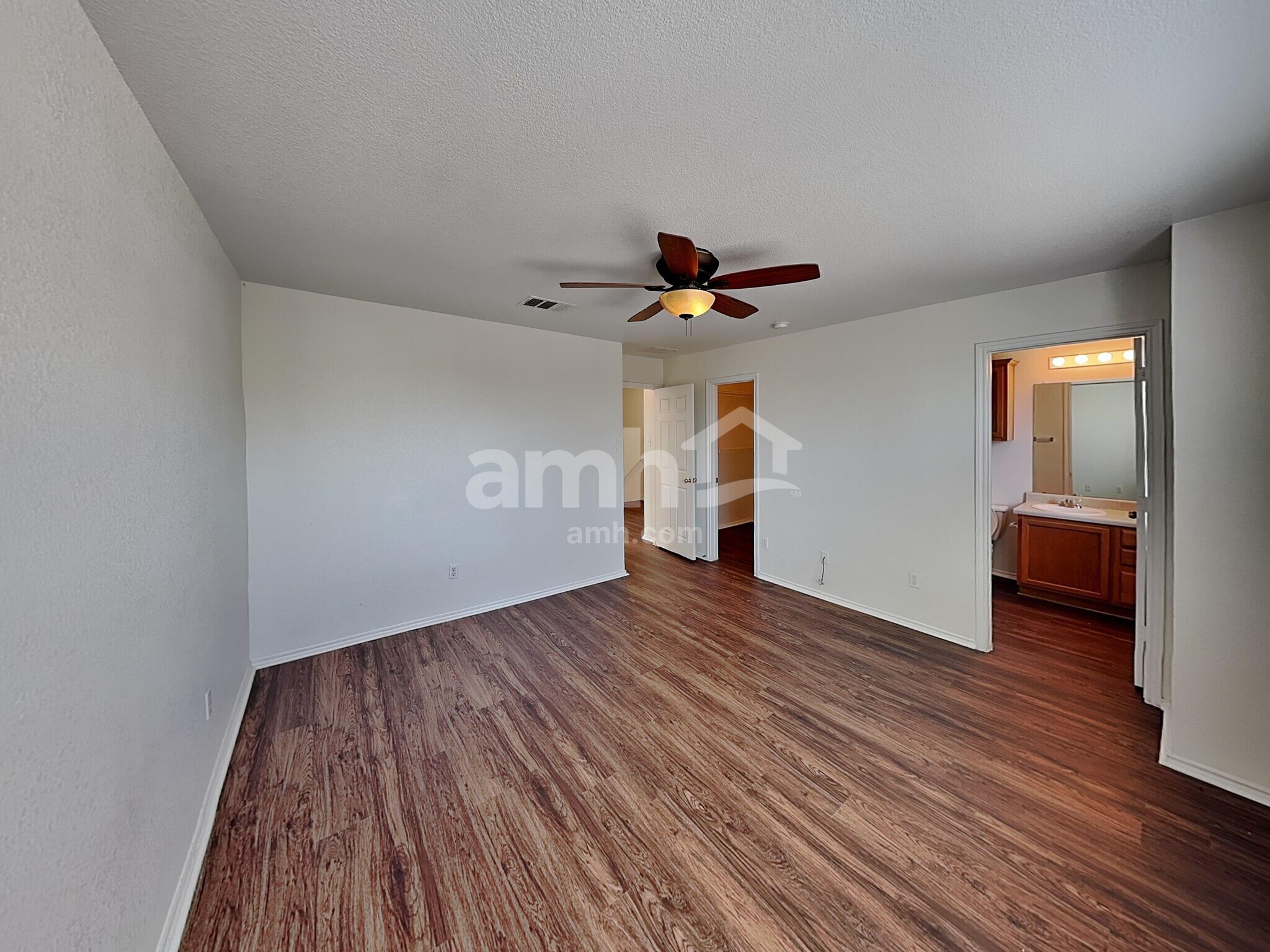 Building Photo - 1805 Lost Maples Loop