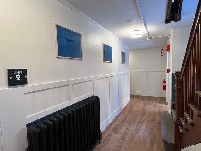 Building Photo - 248 N Main St