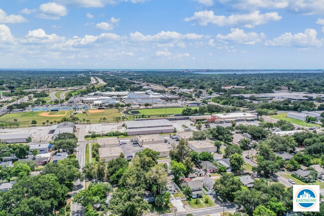 Building Photo - 3226 6th Ave S