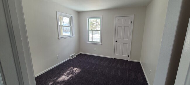 Building Photo - 166 W Milton Ave