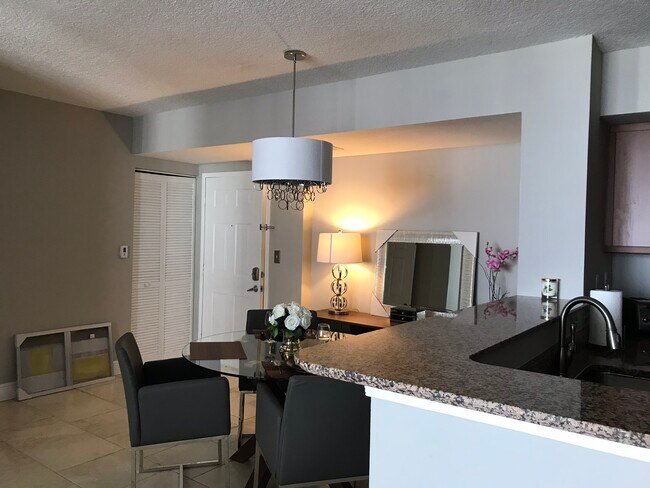 Building Photo - 2080 S Ocean Dr