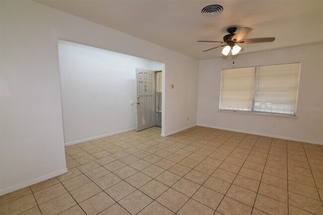 Building Photo - 6414 Grape St