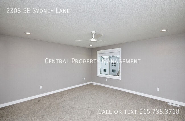 Building Photo - 2308 SE Sydney Ln