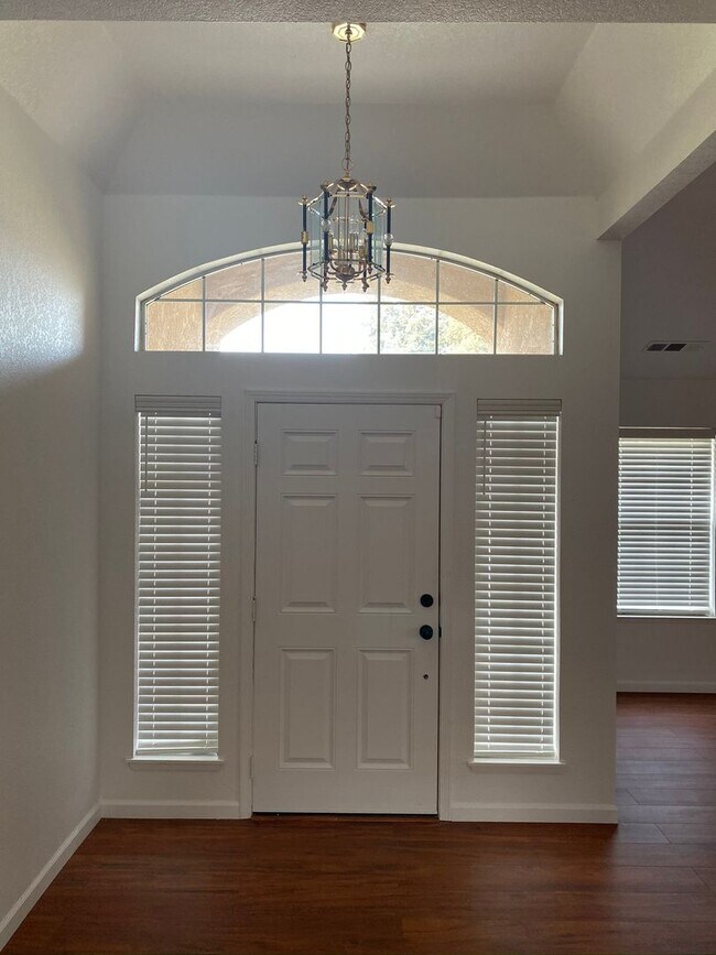 Building Photo - 2096 Alcott St