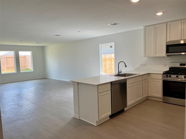 Building Photo - 15716 Plum Brk Dr