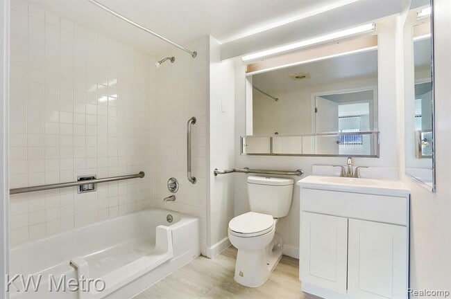 Building Photo - 24111 Civic Center Dr