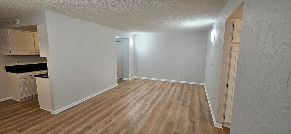 Building Photo - 805 29th St