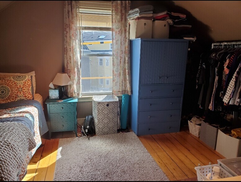 Bedroom - 89 Walden St