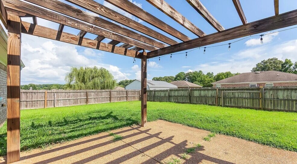Building Photo - 136 Enfield Cv