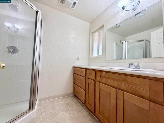 Building Photo - 2236 Currier Pl