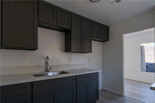 Building Photo - 17955 Cantara St