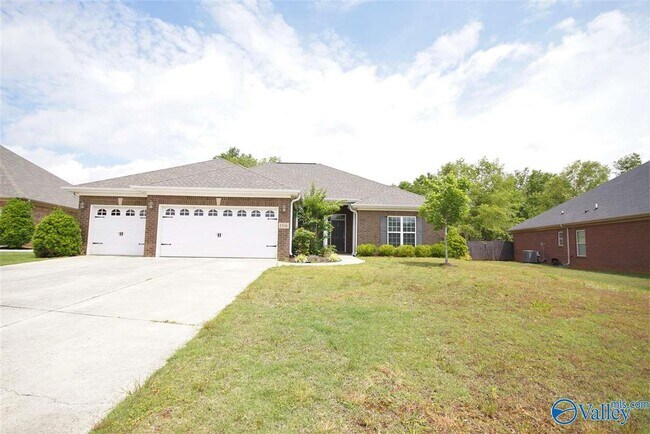 Building Photo - 106 Back Creek Cir NW