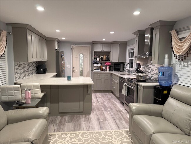 Building Photo - 10 Hillside Terrace