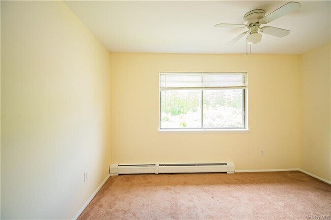 Building Photo - 20 Peddler Hill Rd