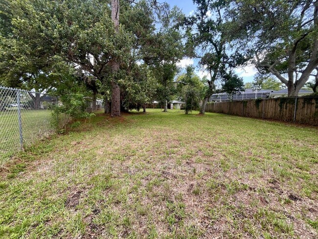 Building Photo - 58 Arnoni Dr