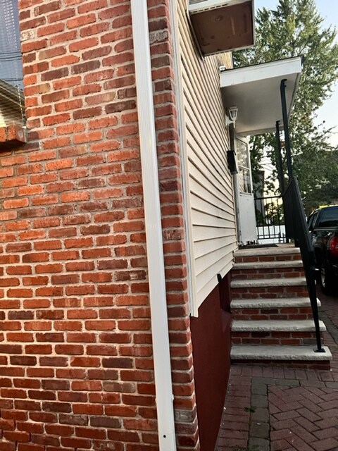 Building Photo - 354 Kingsland Ave