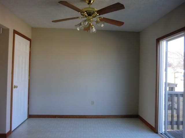 Building Photo - 233 Sandridge Dr