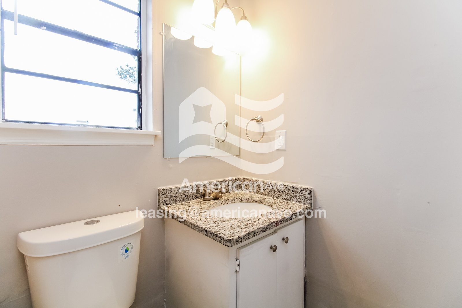 Building Photo - 3403 Blackstone St