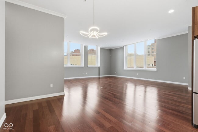 Building Photo - 141 S Meridian St