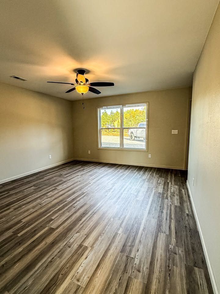 Building Photo - 256 E Outer Rd
