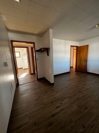 Building Photo - Vine Maple Triplex