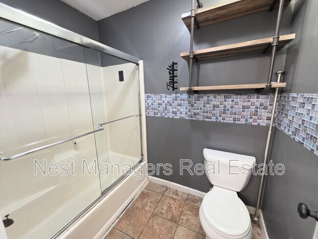 Building Photo - 1808 Bryn Mawr Dr